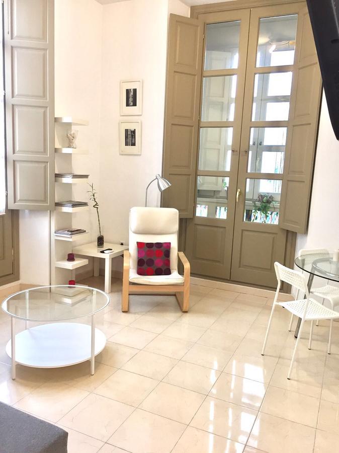 Malama Apartamentos Turisticos Malaga Luaran gambar